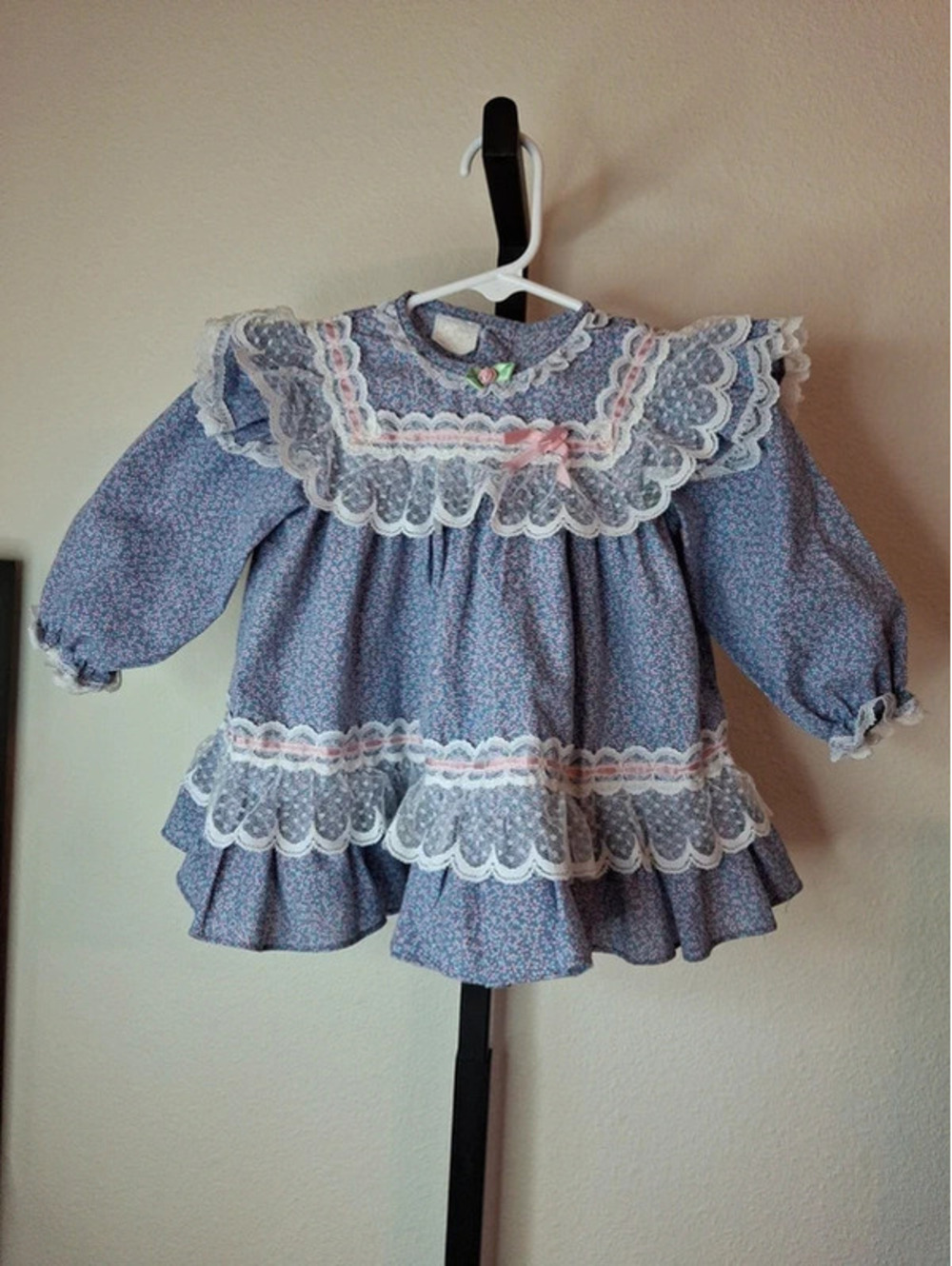Vintage Blue Ditsy Floral Toddler Frilly dress with ruffled lace collar